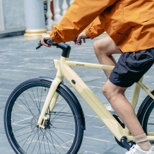 PIXAR S900 Electric Bike  250W Motor  36V 10Ah Battery  700*45C Tires  25km/h Max Speed  100km Range  Hydraulic Disc Brake - Ye