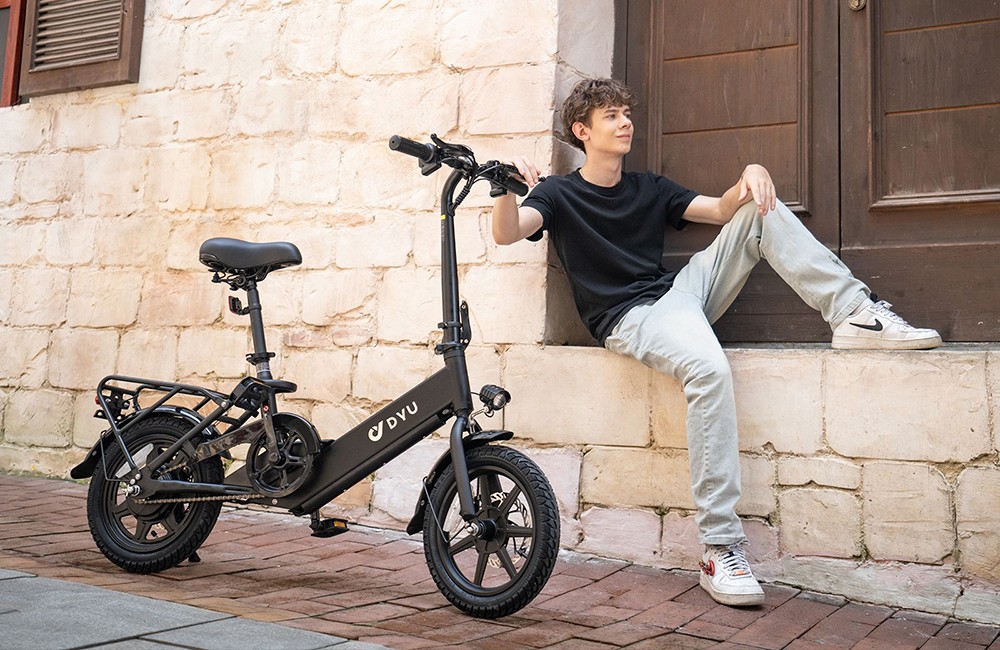 DYU C3 Folding Electric Bike 250W Motor 36V 7 5AH Battery 14 Inch Tires 25km/h Max Speed 37km Range Front