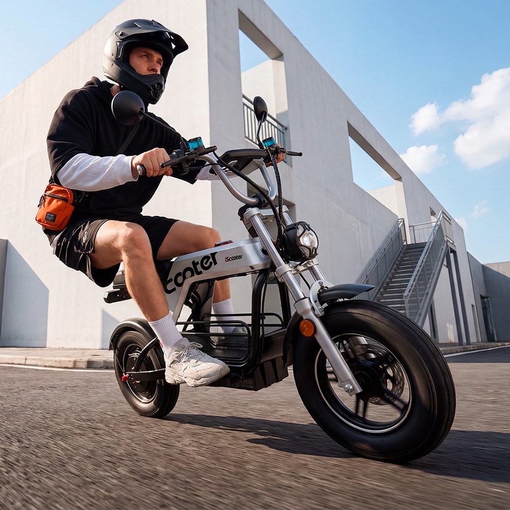 iScooter DX5Pro Electric Scooter 2000W Brushless Motor 60km/h Top Speed 52V 20Ah Battery Up to 100km Range 17